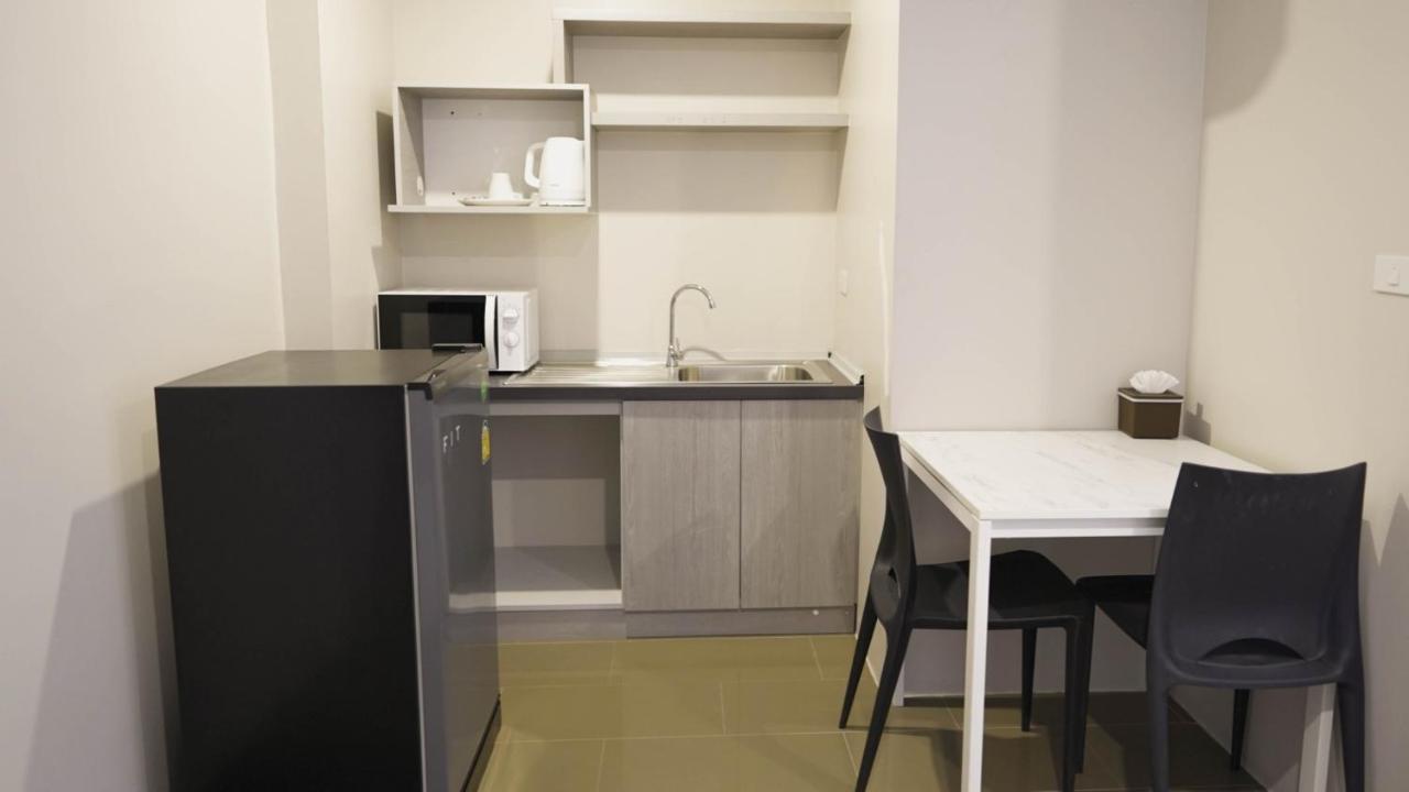 Roomquest Bangkok Sukhumvit 107 Samut Prakan Zewnętrze zdjęcie